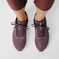 Kalenji Hardloopschoenen Voor Dames Jogflow 100.1 Koraal -Dames Schoenenwinkel hardloopschoenen voor dames jogflow 1001 donkerpaars 9